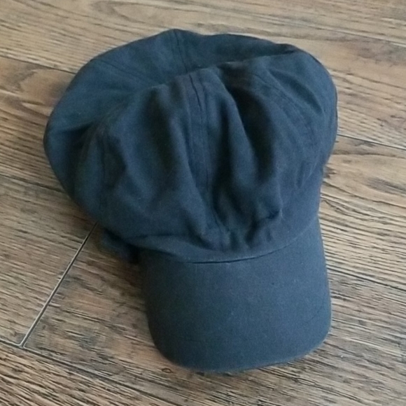 Black Hat - Picture 2 of 3